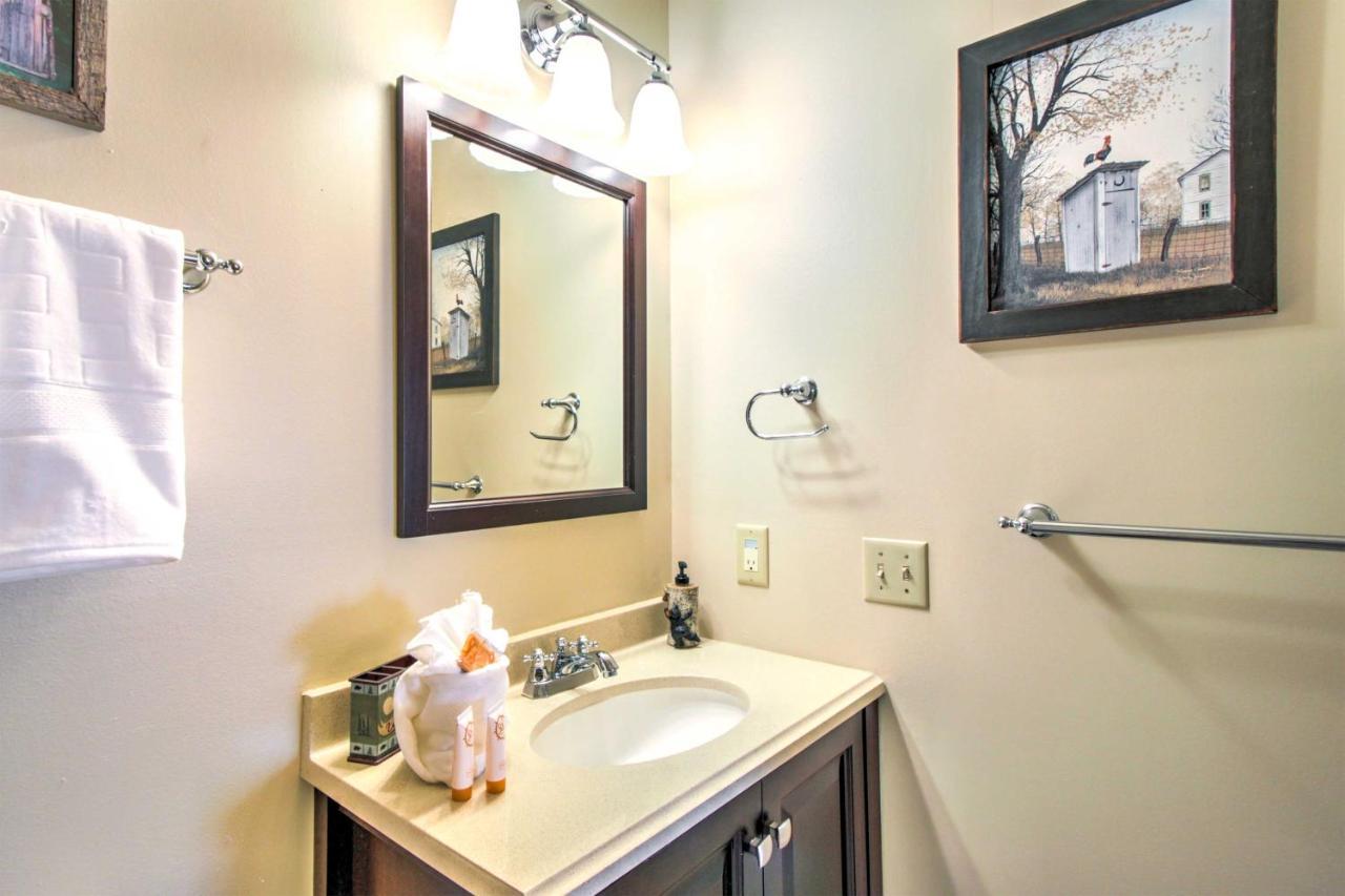 Tree Top Dream Cabin With Hot Tub In Gatlinburg! Villa Luaran gambar